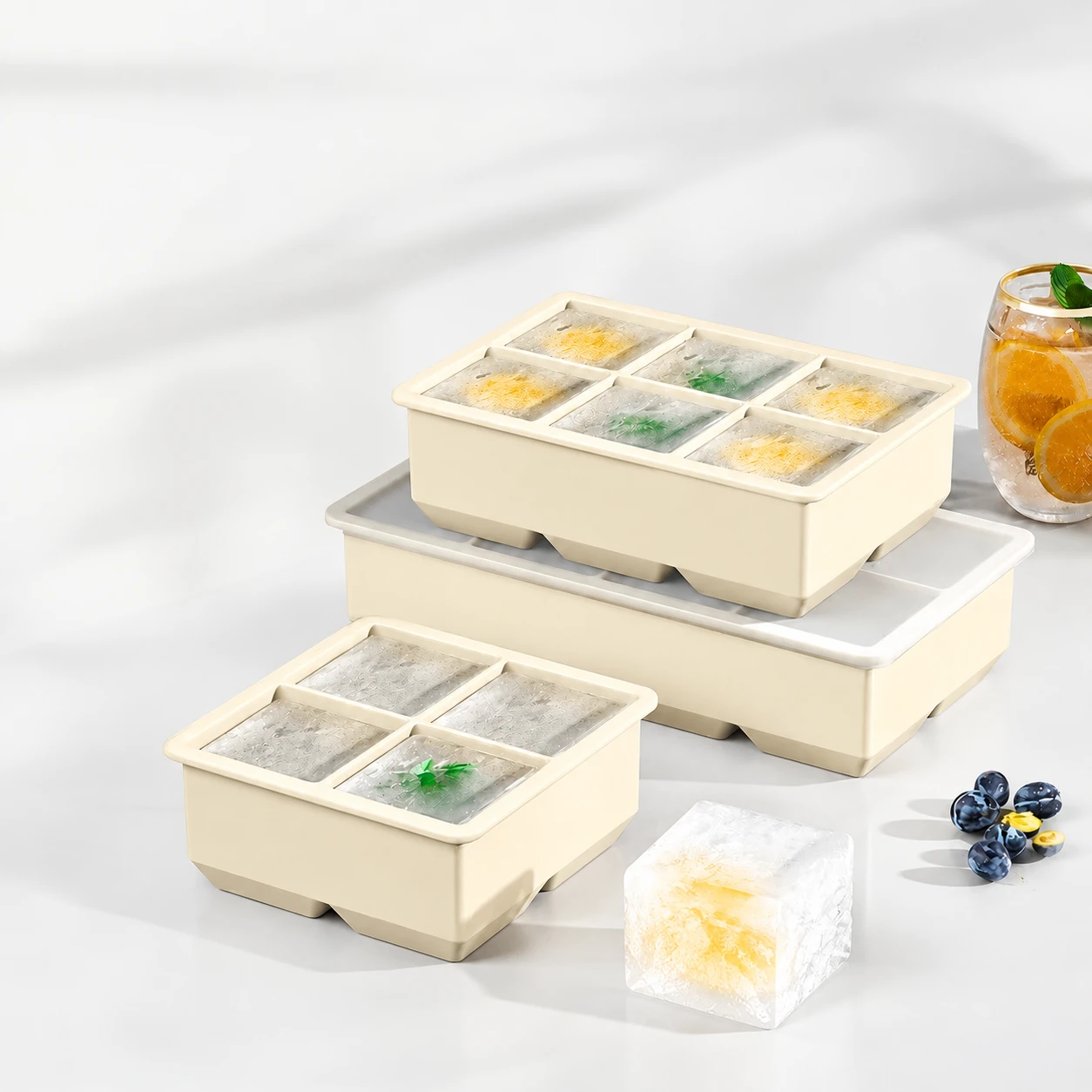Large cube ice trays
